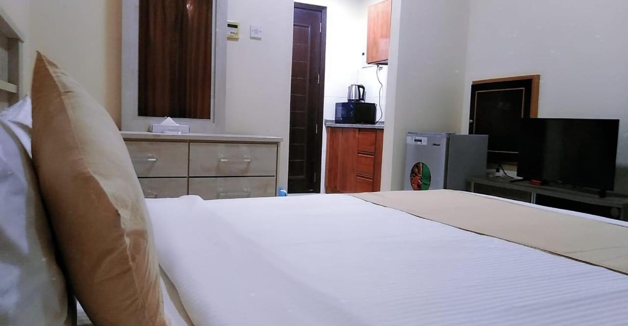 Al Khaleej Plaza Furnished Apartments Llc Аджман Екстериор снимка
