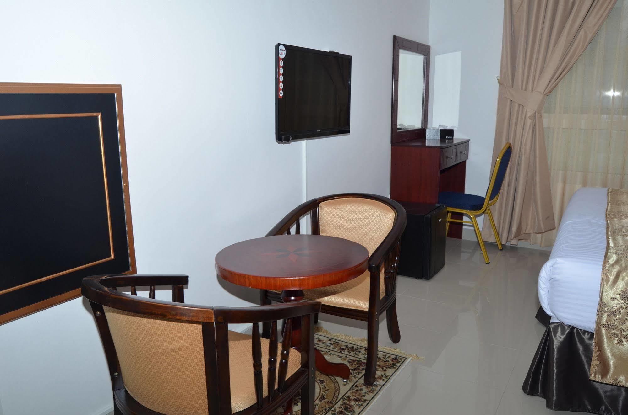 Al Khaleej Plaza Furnished Apartments Llc Аджман Екстериор снимка