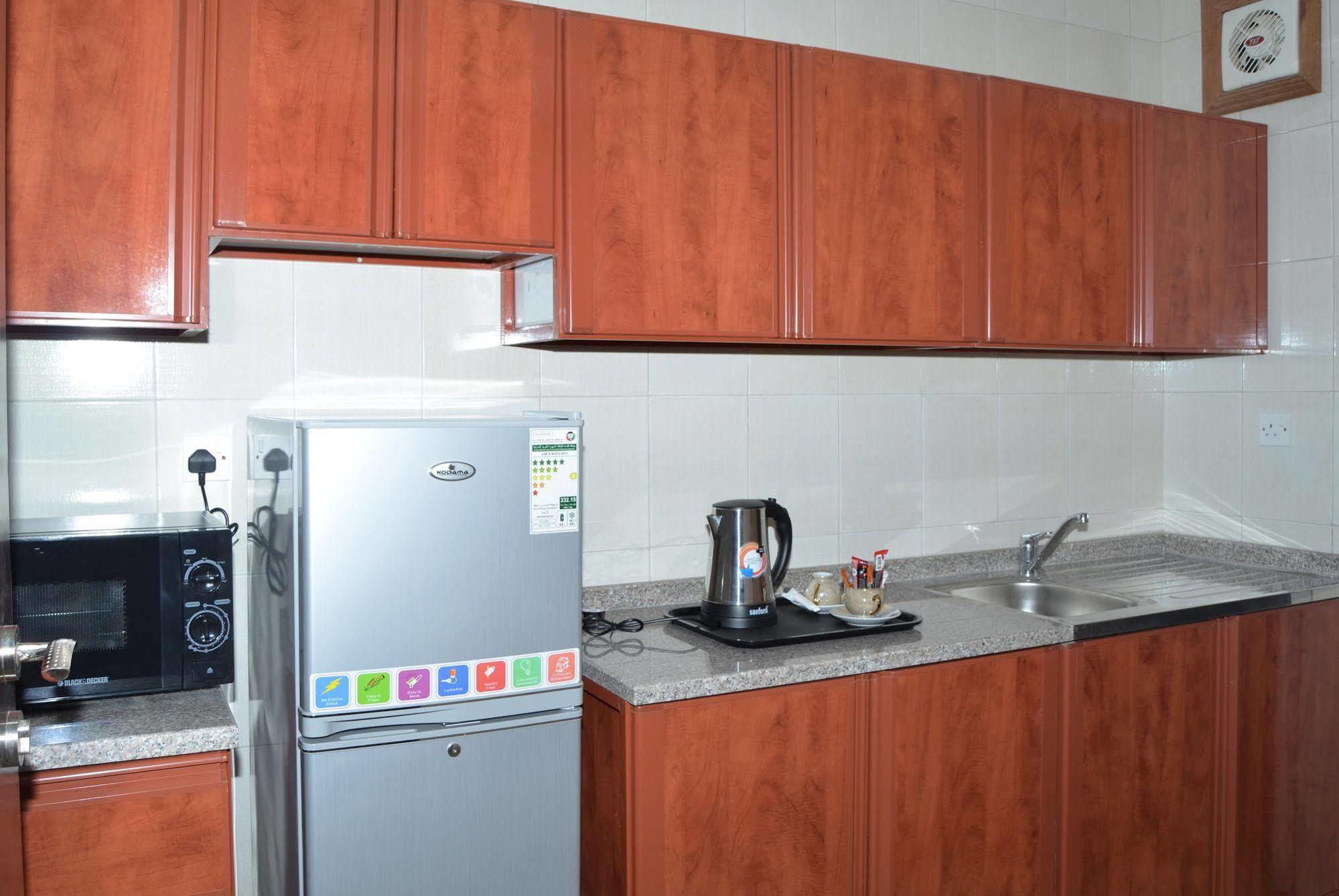 Al Khaleej Plaza Furnished Apartments Llc Аджман Екстериор снимка